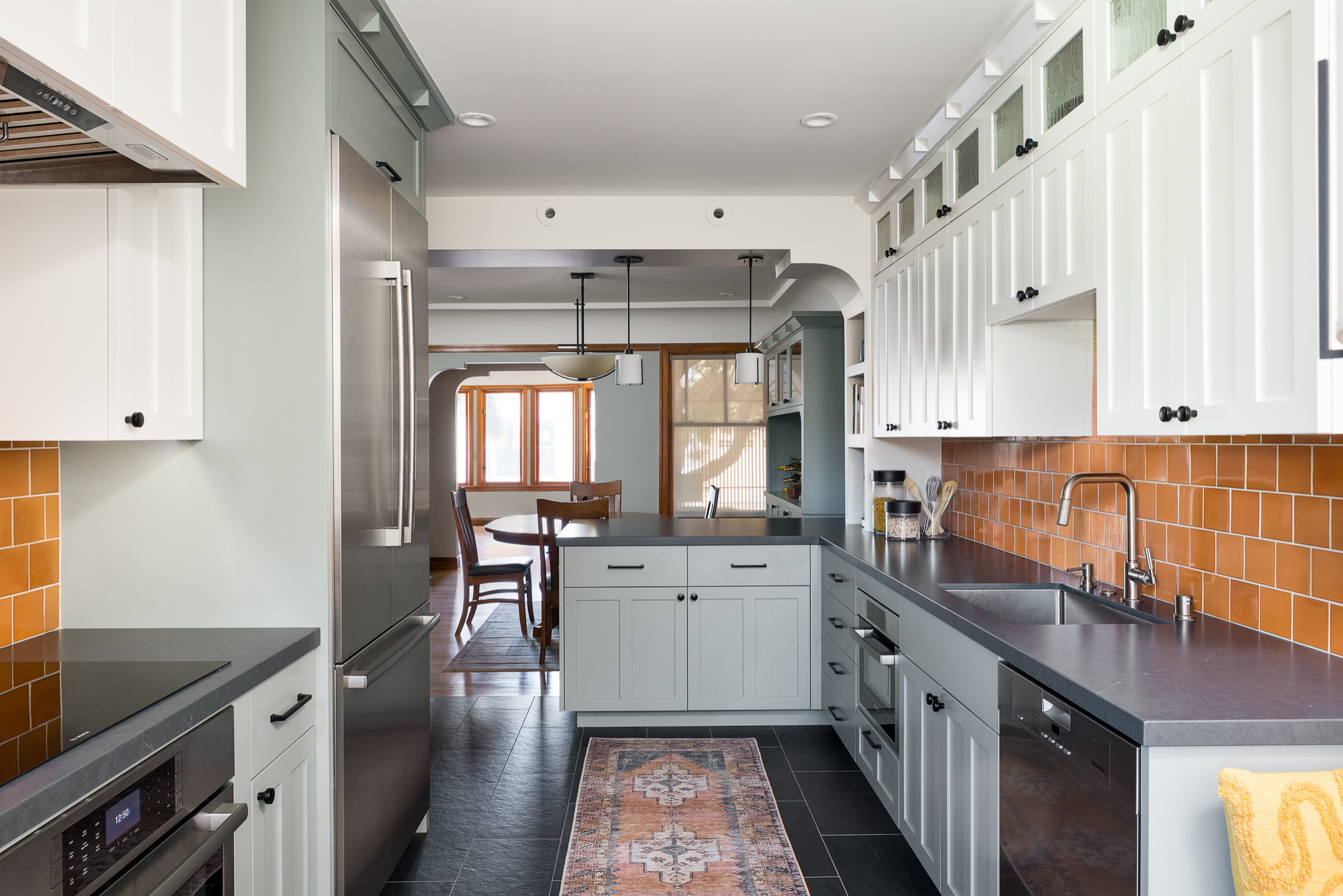 75 Kitchen with Green Cabinets and Black Backsplash Ideas You'll Love -  January, 2024