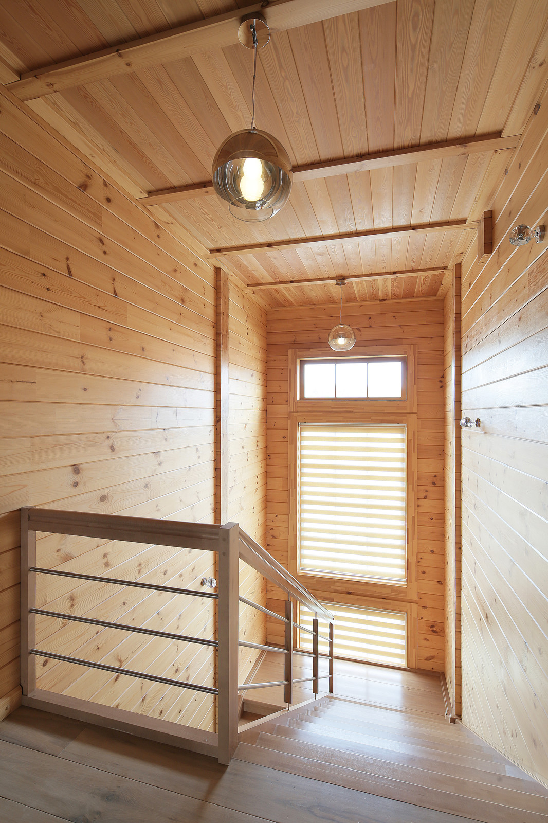 Современный дом из бруса в эко стиле