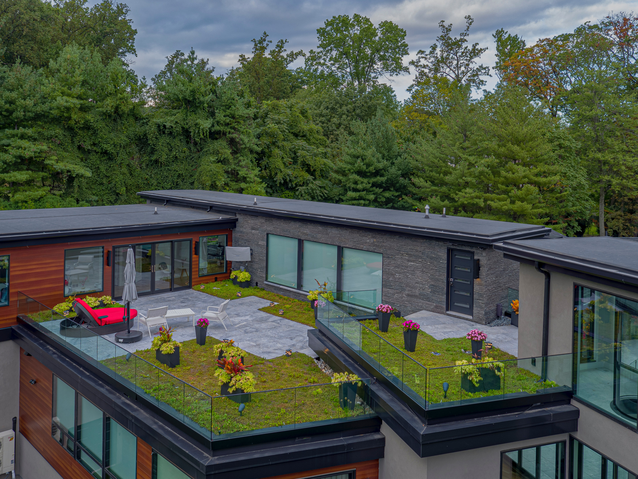 AWARD WINNING RESIDENTIAL PARADISE