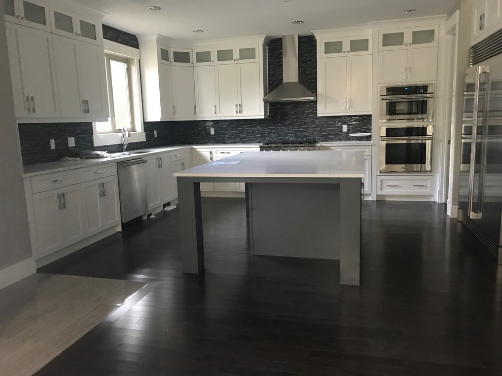 Transitional kitchen photo in Calgary