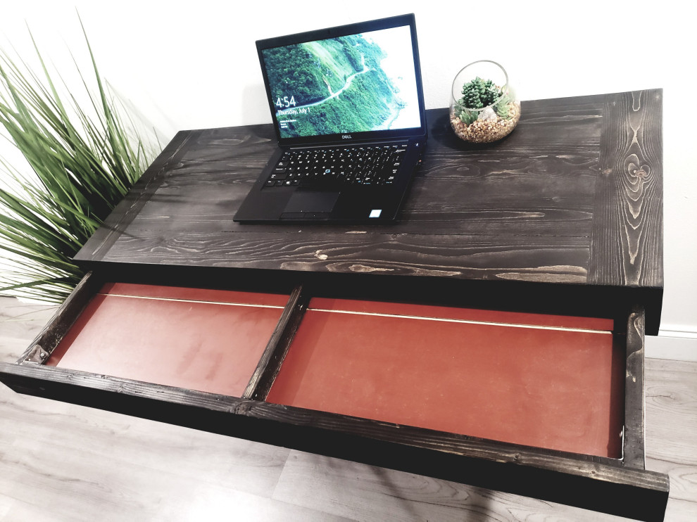 Inspiration for a rustic home design remodel in Miami