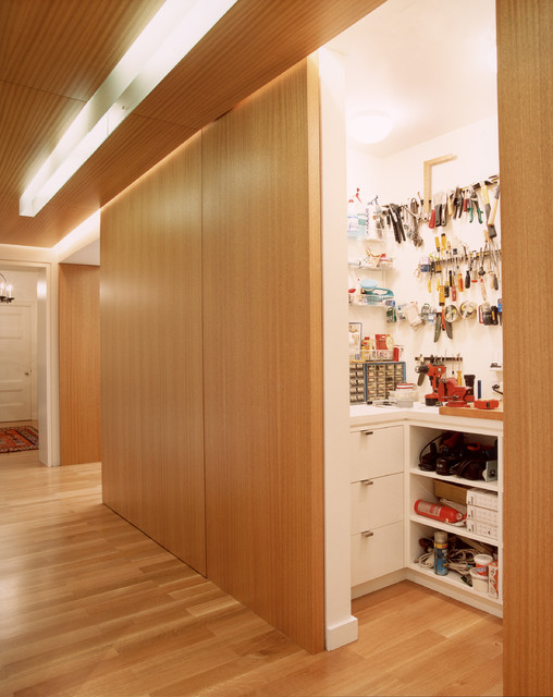 Moss Residence contemporary-hall