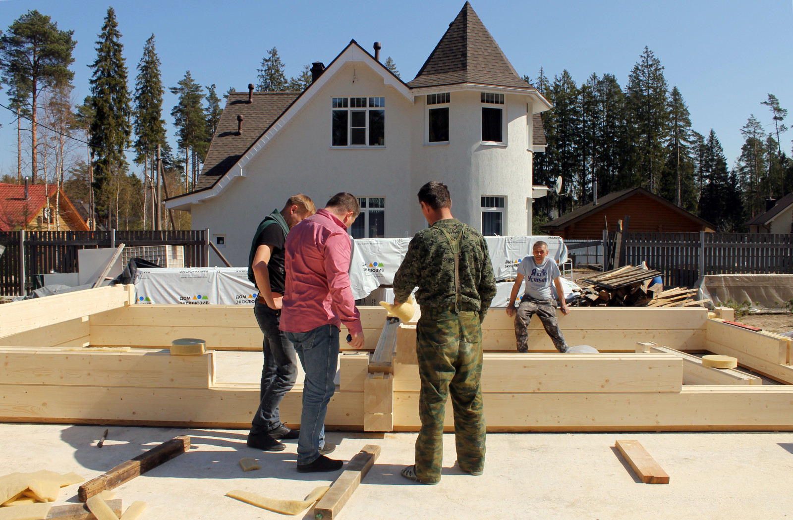 Строительство усадьбы из клееного бруса в Рощино