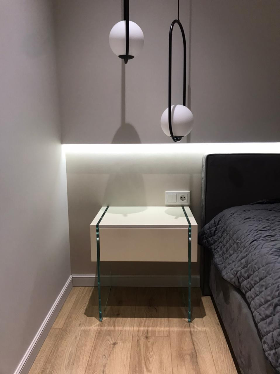 Прикроватные тумбы