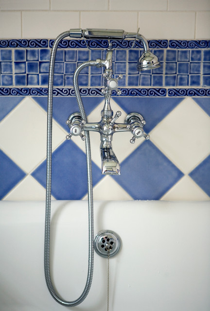 BATHING contemporary-bathroom