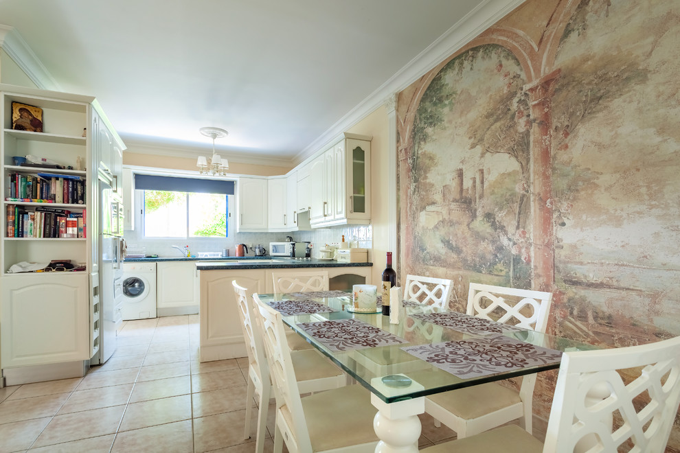 Kings Avenue Apartment