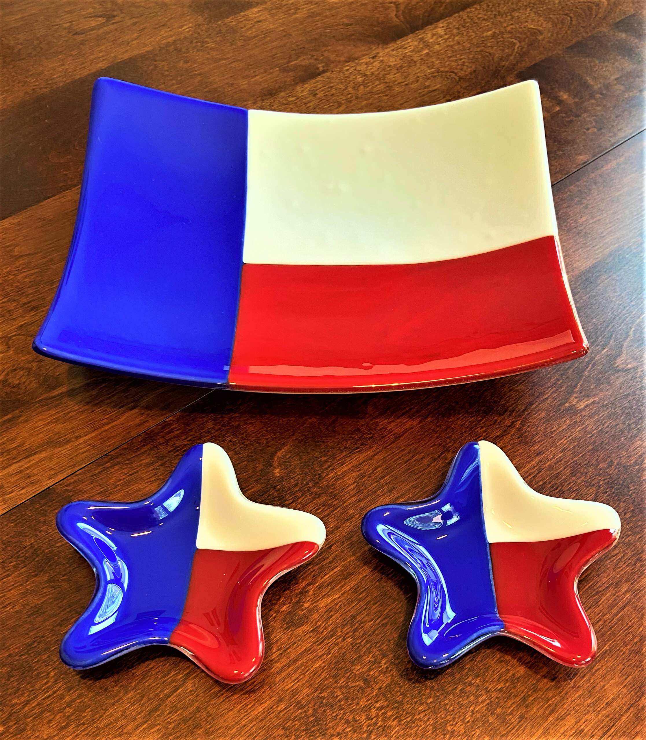 Large Texas flag platter and 2 star any-use bowls - set or separately