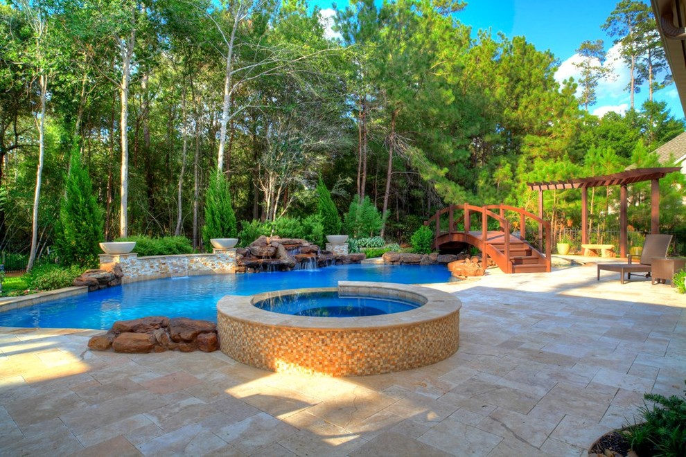 Inspiration for a country pool in Houston.