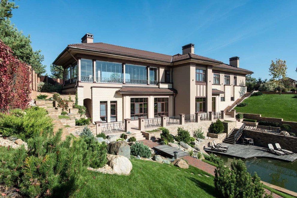 Дом в овраге