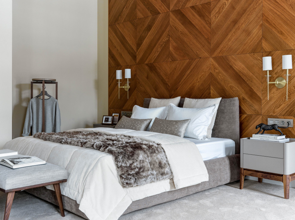 Двухэтажный коттедж в черте Москвы: мастер-спальня