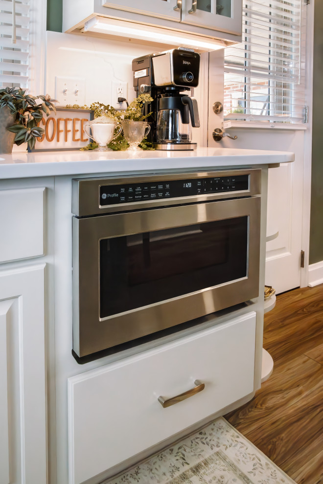 Farmhouse Style Kitchen