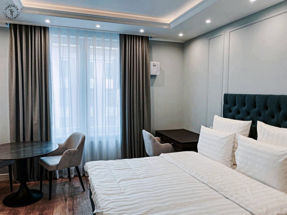 Шторы в номер отеля