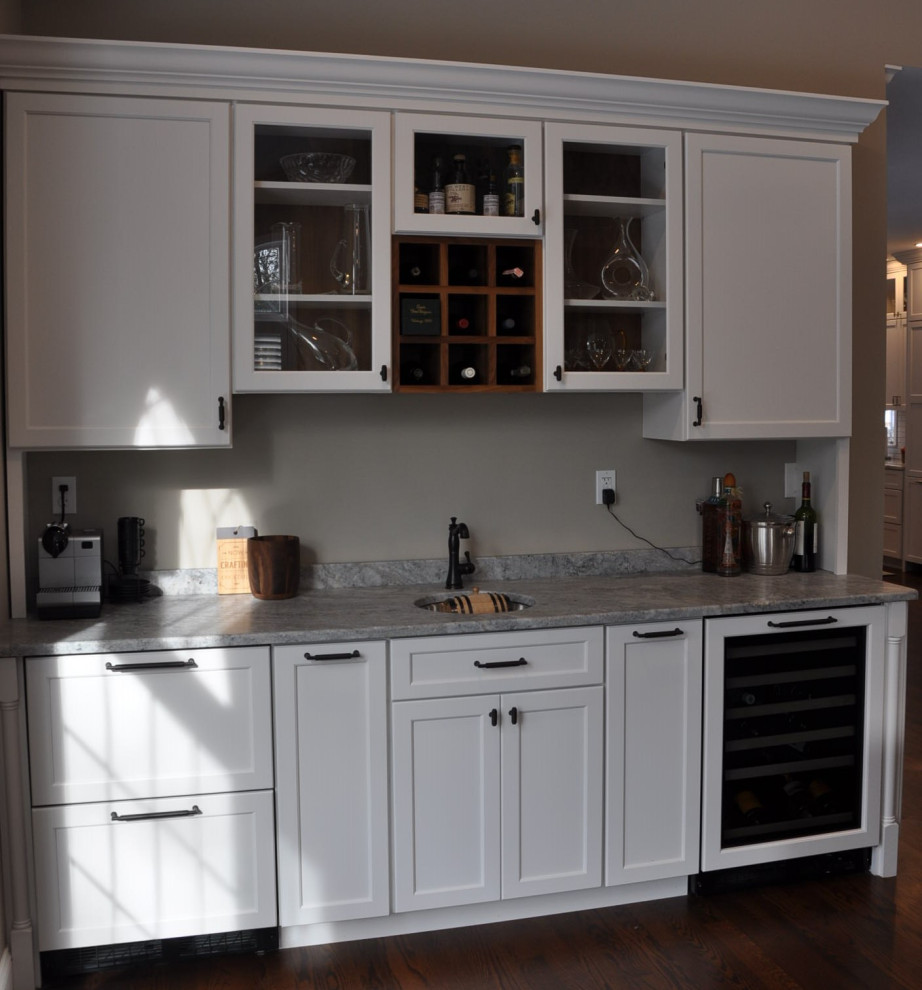 Transitional home design photo in Boston