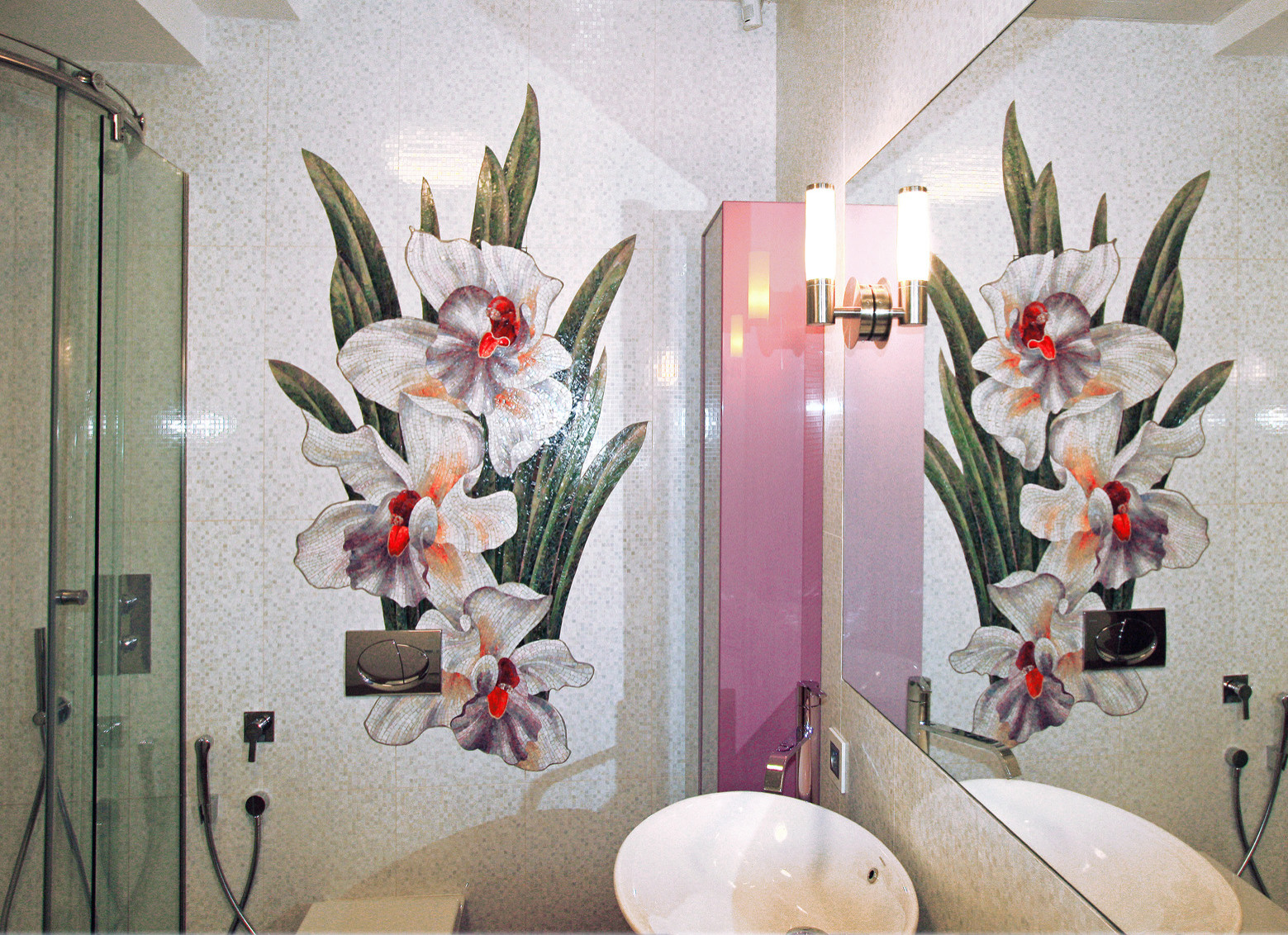 Мозаичное панно Орхидеи в ванной комнате