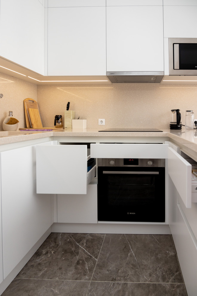 Современная кухня в минималистичном стиле