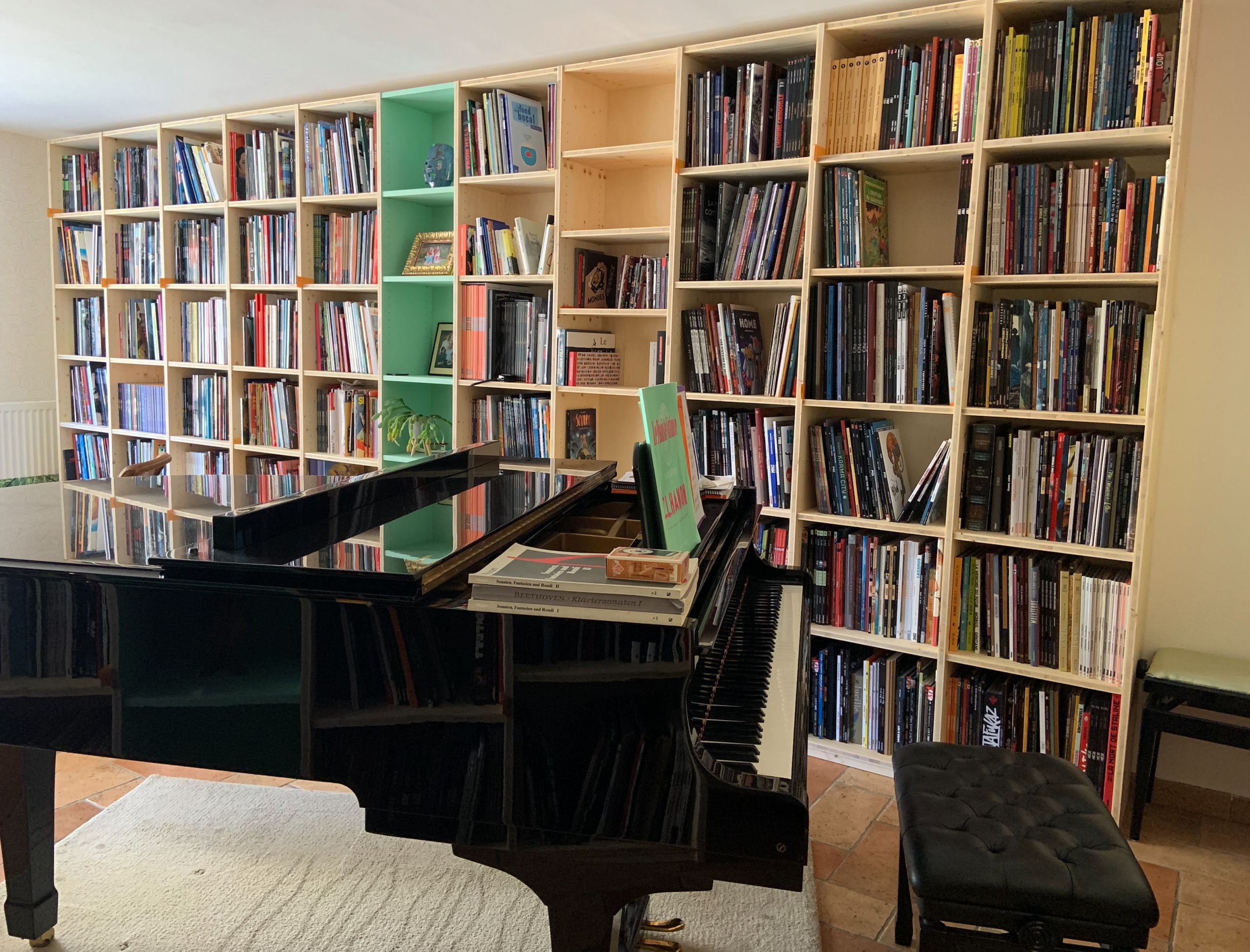 GIVRY Agencement sur mesure de bibliothèques & conseils matériaux et couleurs