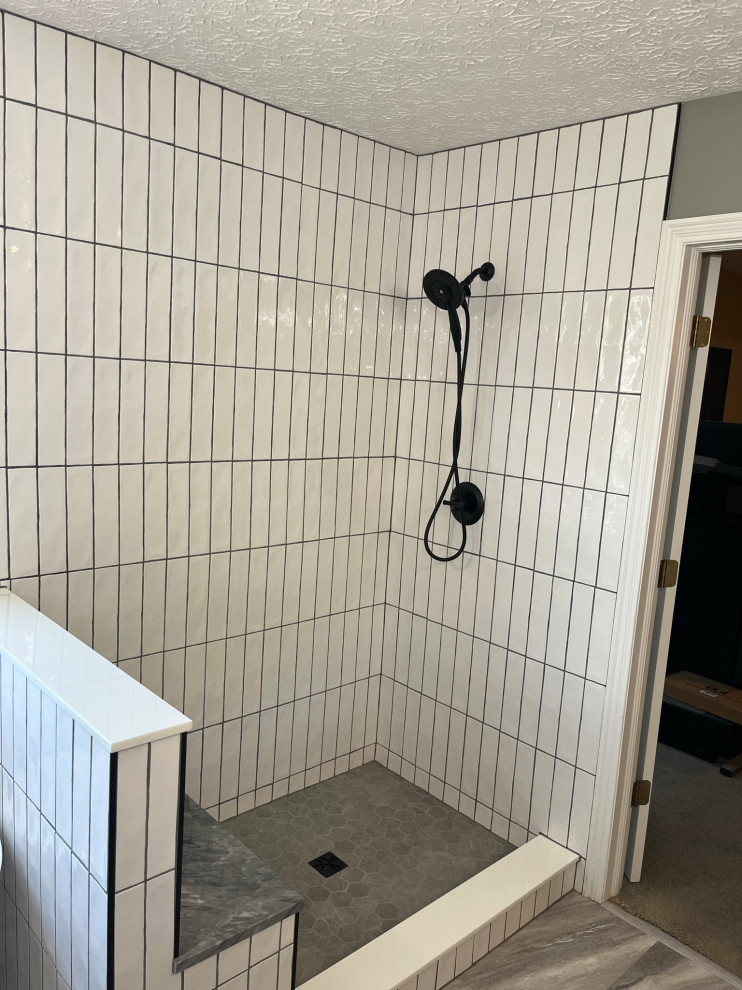 Vertically stacked tile