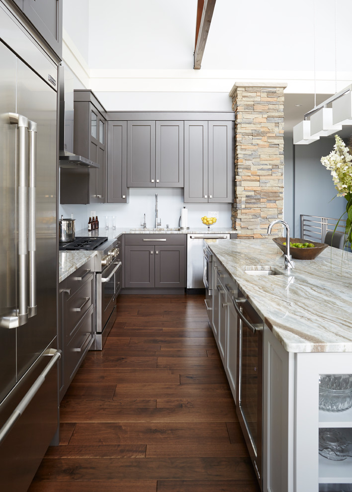 Example of a large transitional kitchen design in Chicago