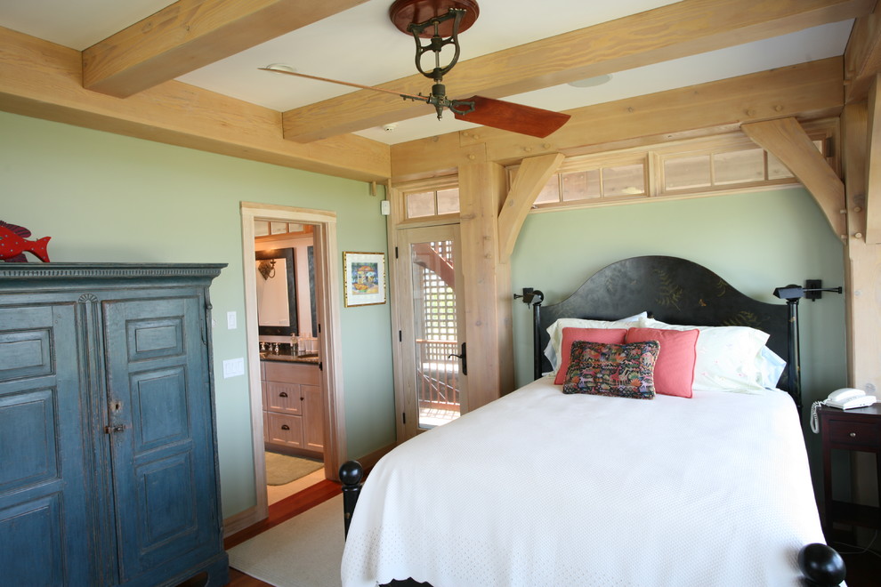 Traditional bedroom in Providence.