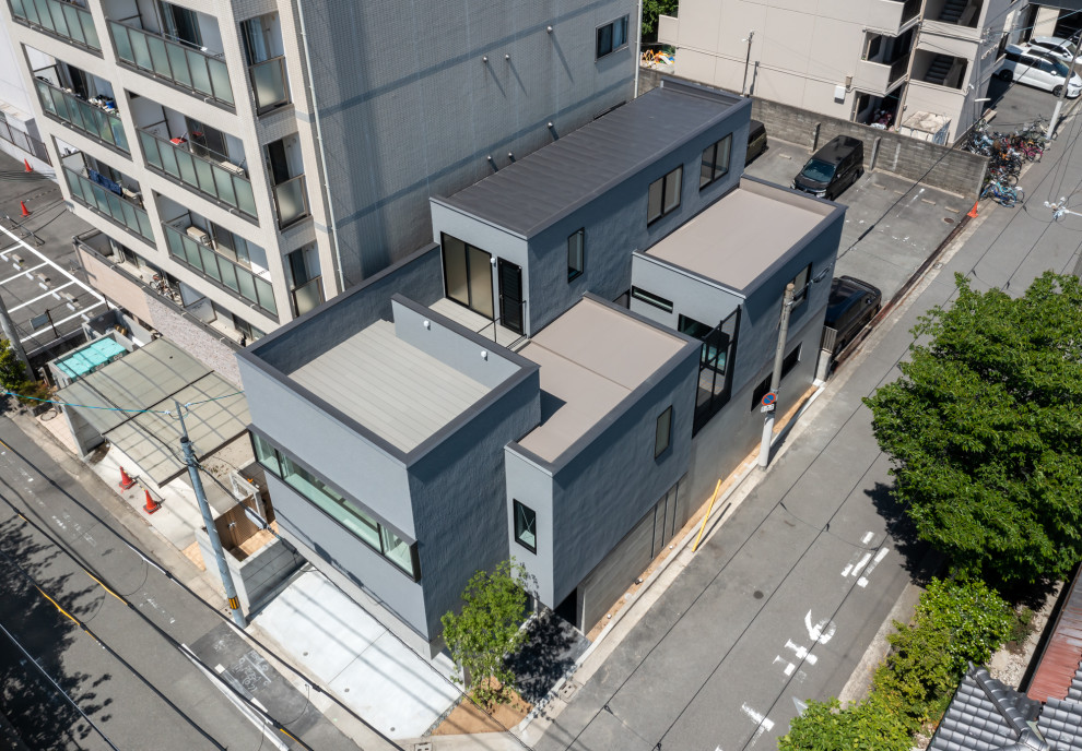 Dreistöckiges Modernes Einfamilienhaus in Osaka