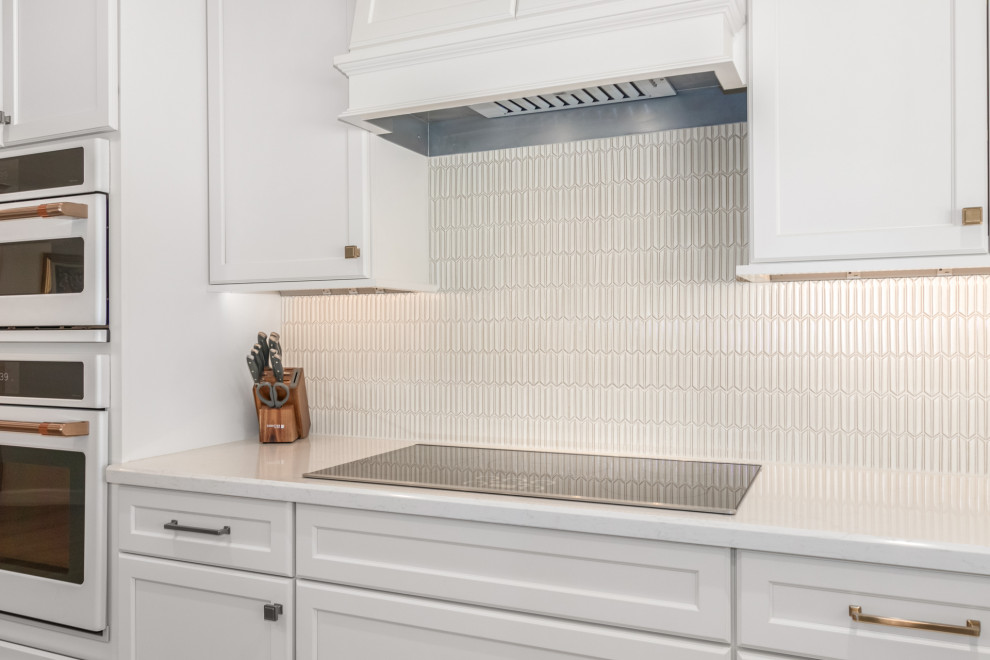 Inspiration for a transitional kitchen remodel in Phoenix