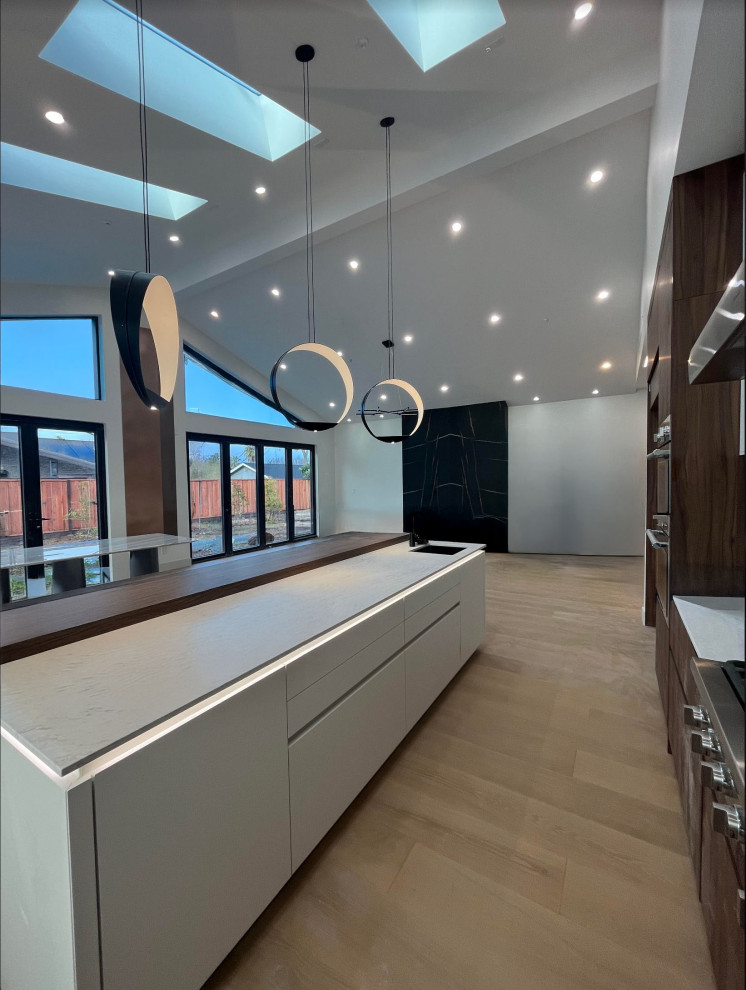 Inspiration for a transitional kitchen remodel in San Francisco