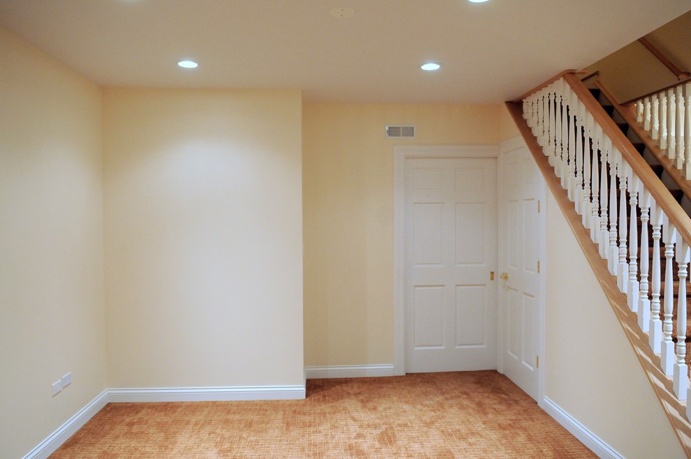 Example of a transitional staircase design in Chicago