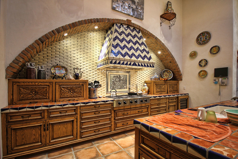 Design ideas for a mediterranean kitchen in Los Angeles.