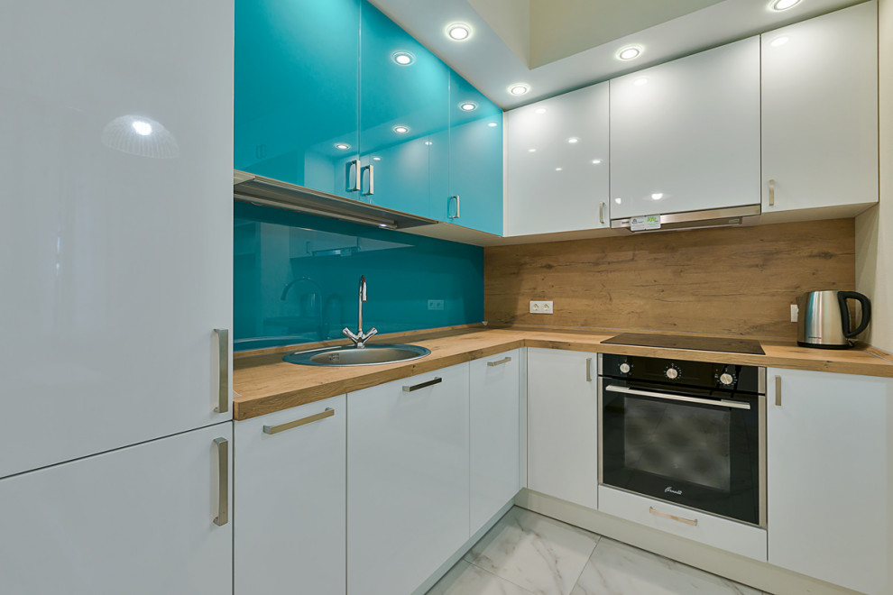 Apartment for Rent in St. Petersburg ~ Питерская квартира-студия для аренды