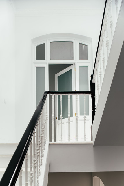 Rehabilitaci&oacute;n ede un casa catalogada traditional-staircase