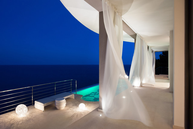 Villa am Meer, Mallorca coastal-deck