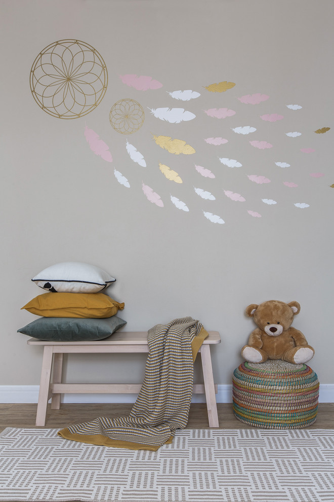 This is an example of a mid-sized contemporary kids' room in Moscow.