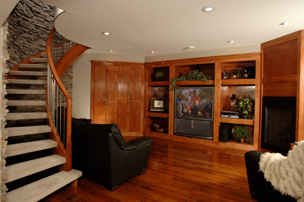 Example of a transitional home design design in Edmonton