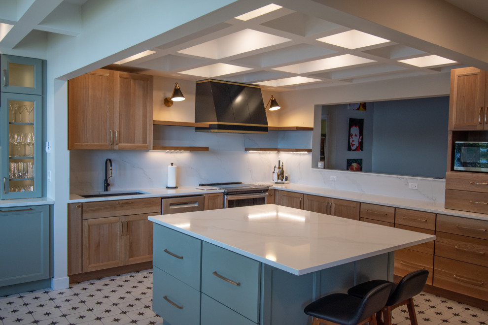 Kitchen - kitchen idea in Seattle