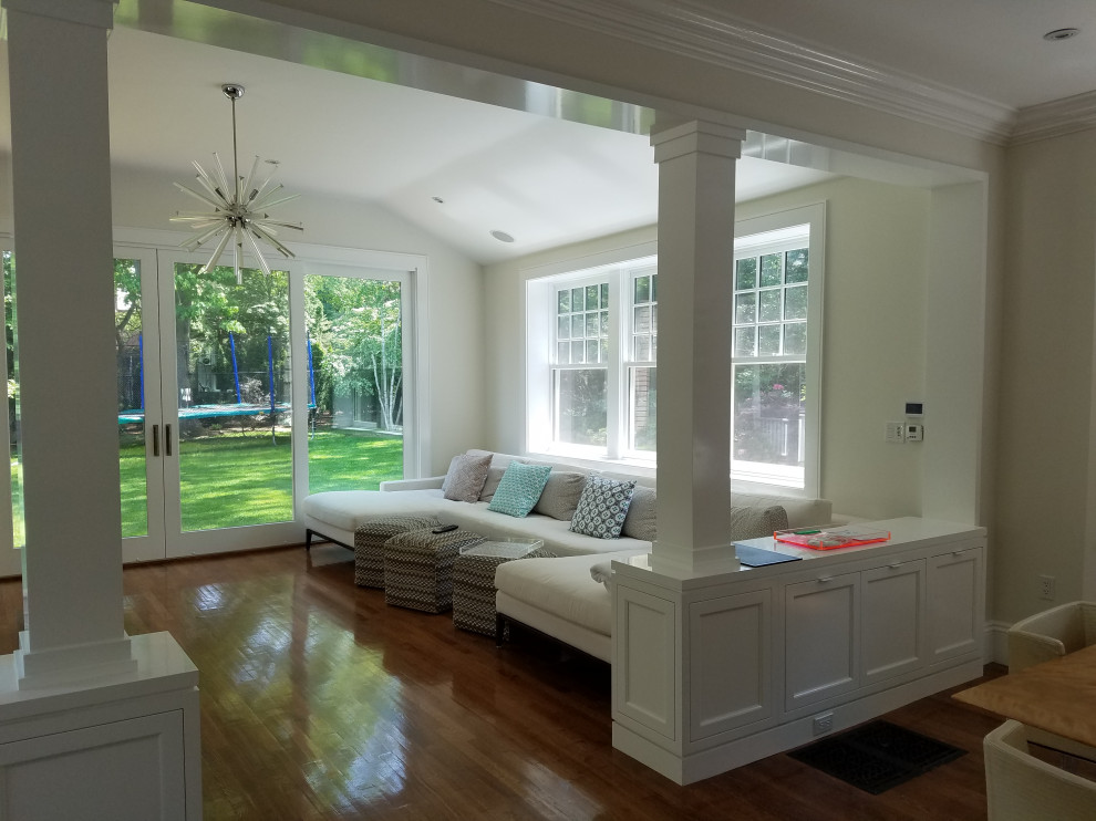 Home design - transitional home design idea in Boston