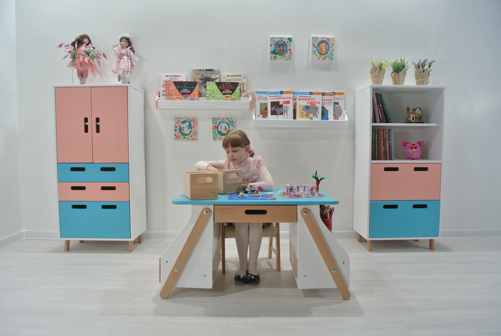 Детские шкафы и стеллажи