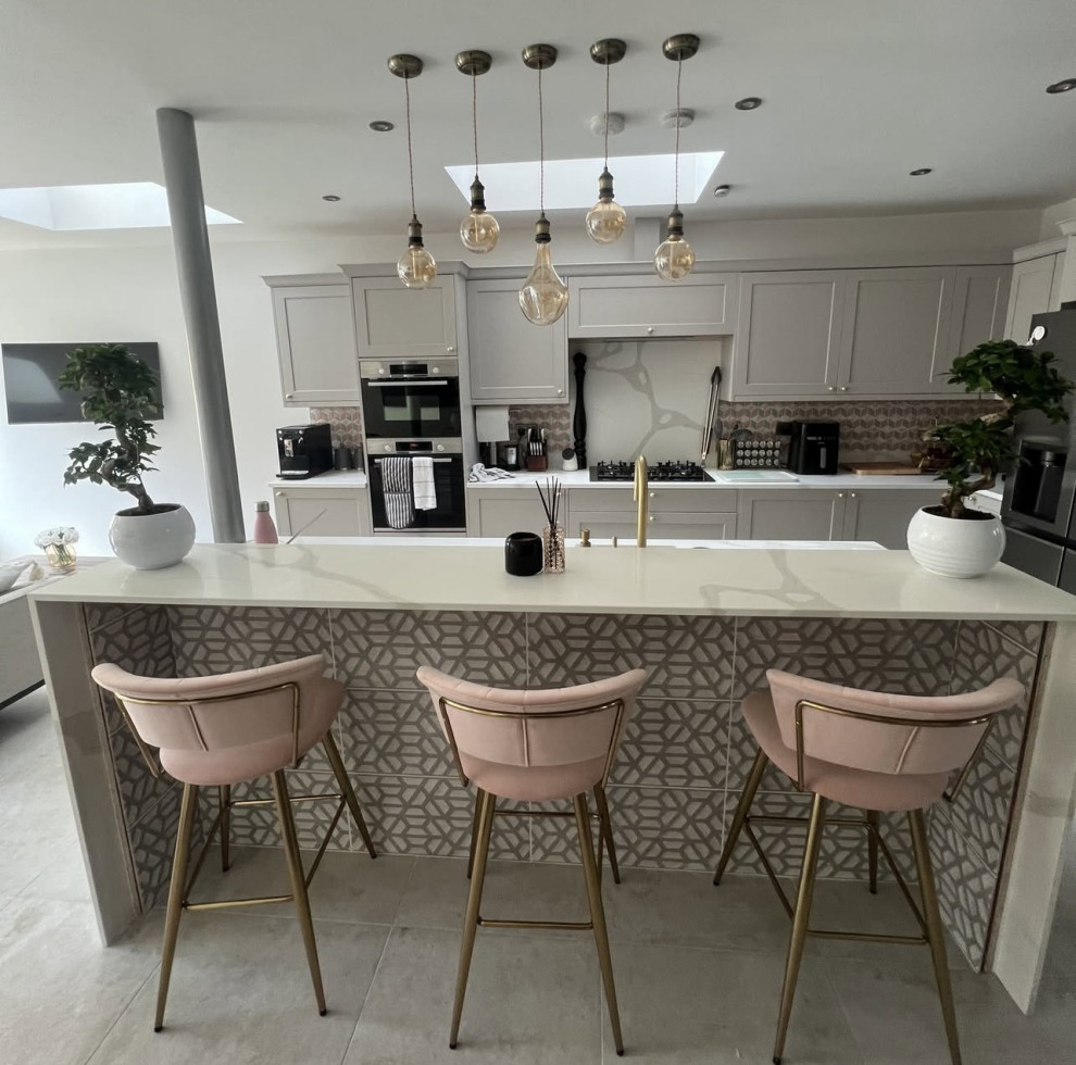 This is an example of a contemporary kitchen in London.