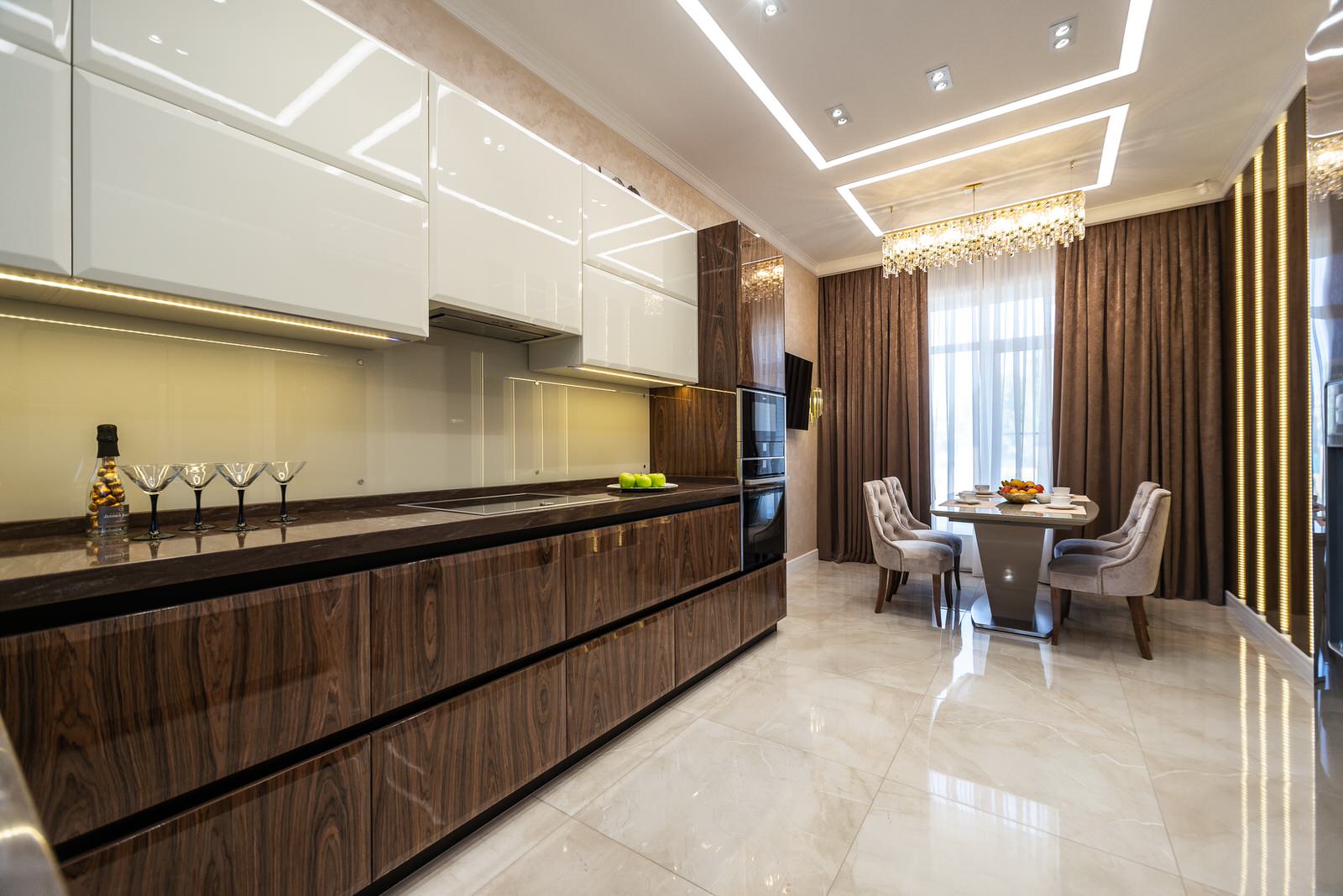 Дом с бассейном