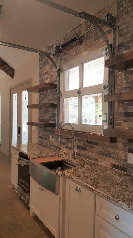 Kitchen - transitional kitchen idea in Austin