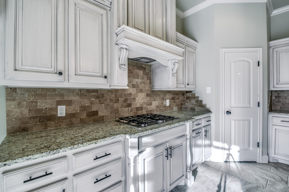 Home design - transitional home design idea in Austin