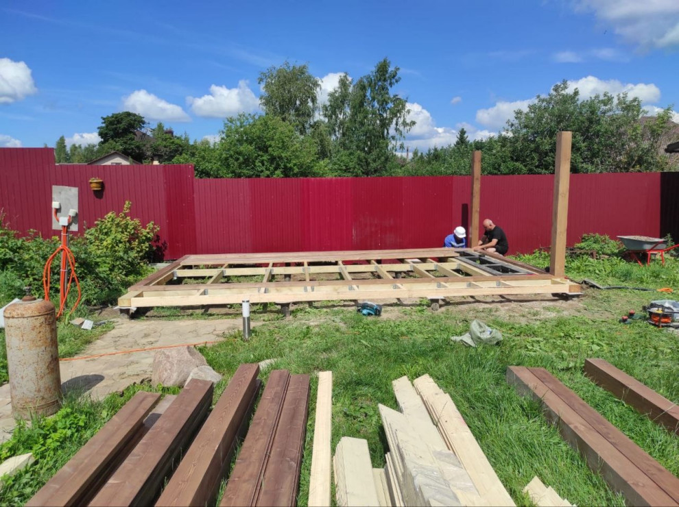 Остекленная беседка с модульным барбекю комплексом