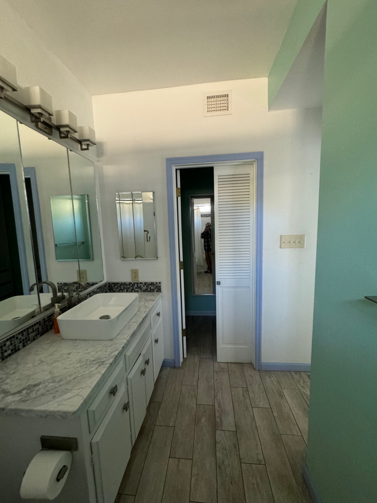 En Suite (Before)
