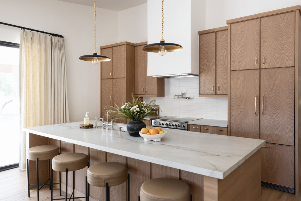 Example of a transitional kitchen design in Phoenix