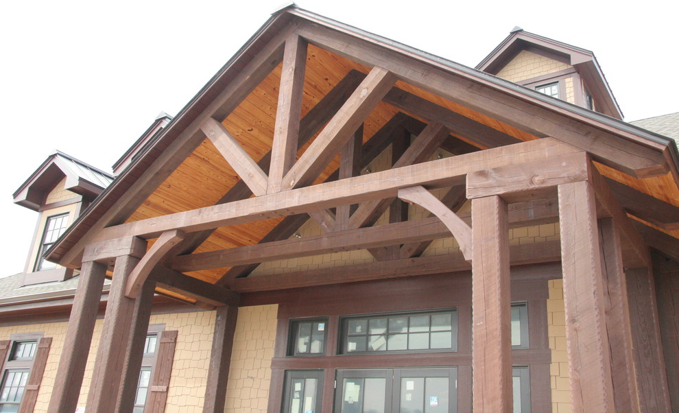 Home design - rustic home design idea in Raleigh