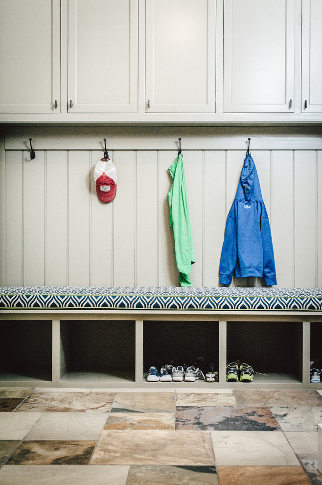 Transitional entryway photo in Austin