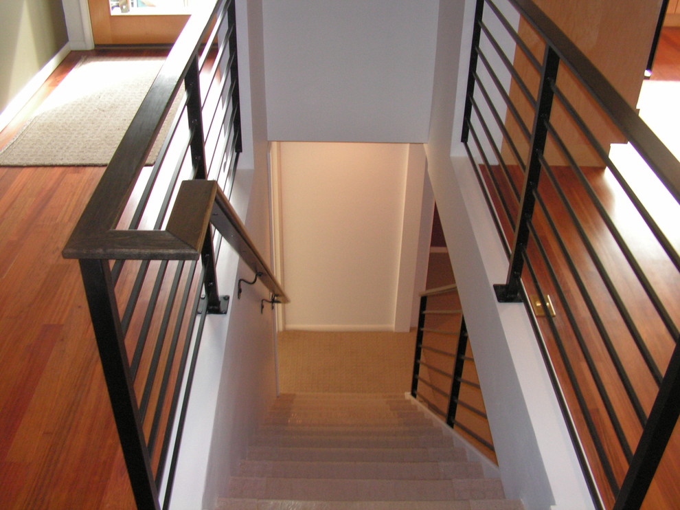 This is an example of a midcentury staircase in Portland.