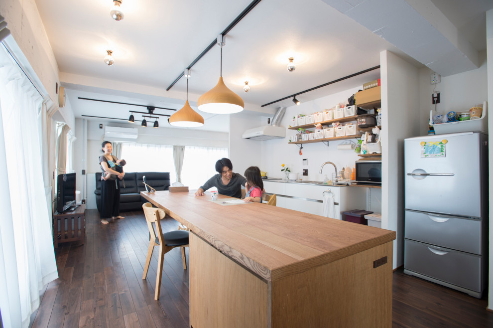 東京都下にある北欧スタイルのおしゃれなキッチンの写真