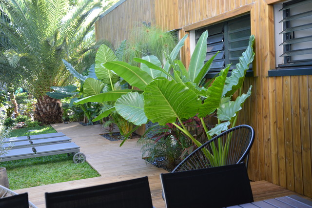 Bain de soleil contemporaneo-terraza-y-balcon