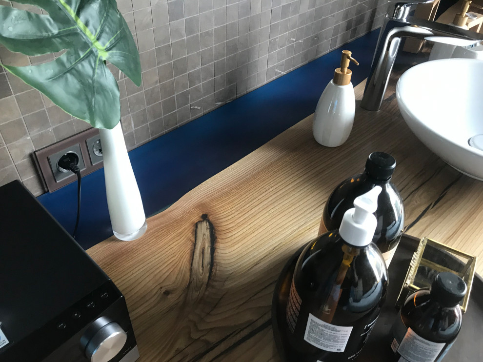 Консоли из слэбов и полимеров в ванную комнату