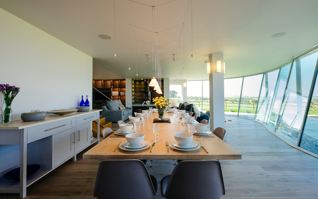 pentyak coastal-dining-room